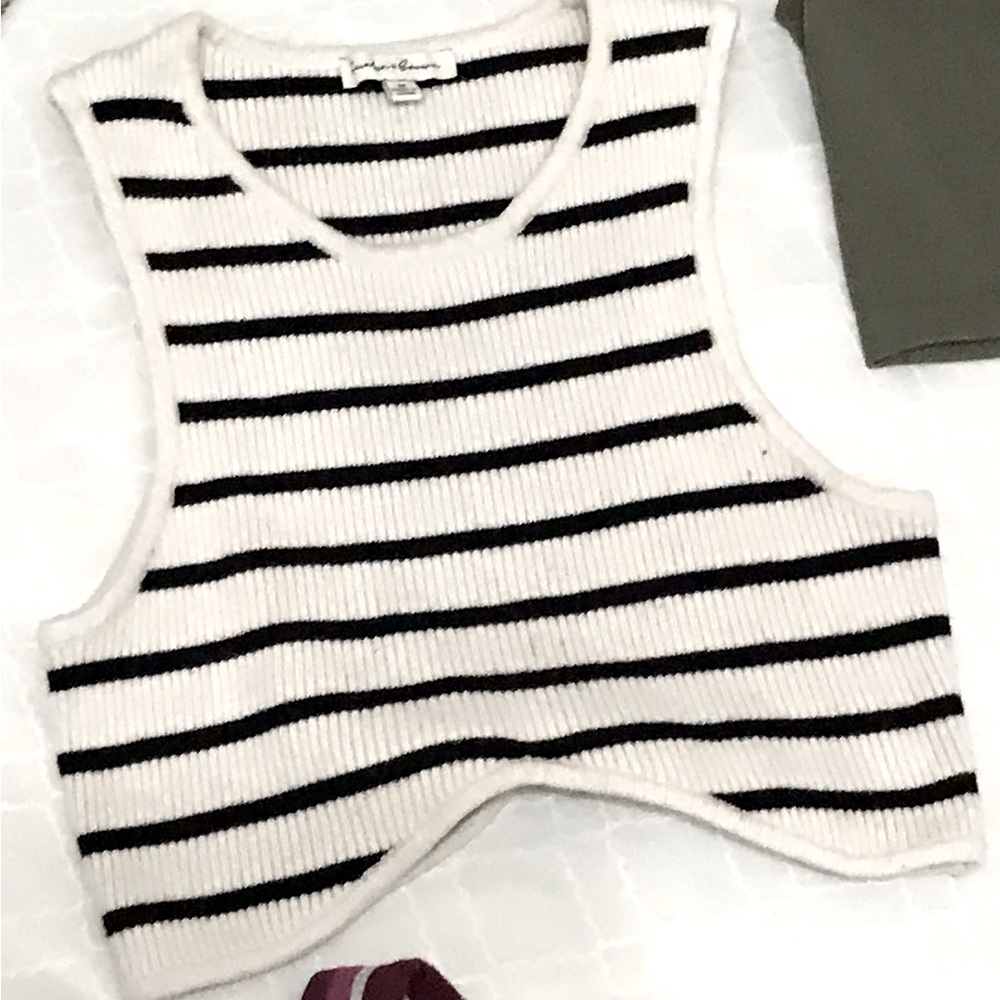 Brandy Melville Black and White Ribbed Crop Tank Top